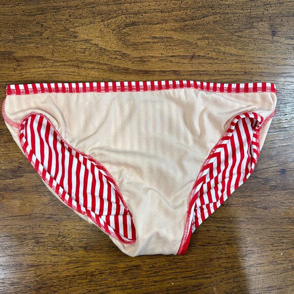 Harajuku men’s swim brief in a bold red and white stripe design - Picture 6 of 6